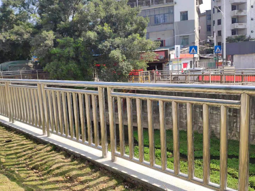 深圳不锈钢护栏，道路不锈钢栏杆，桥梁不锈钢栏杆