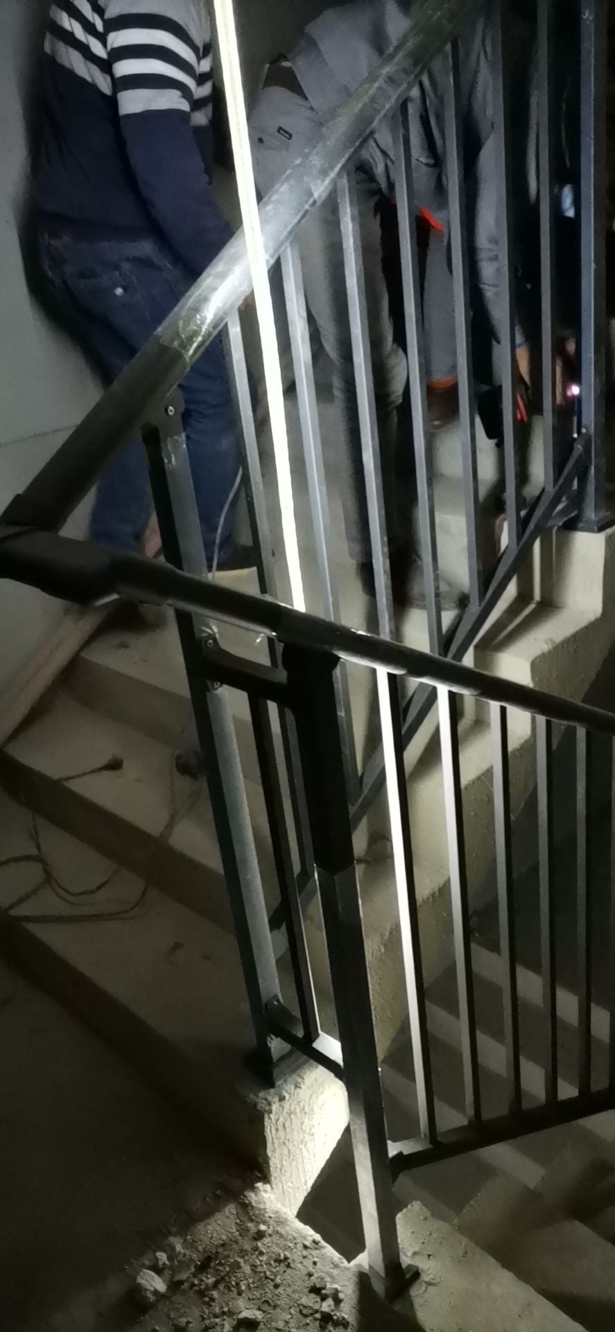 深圳仁恒沙井项目：仁恒芯梦公园，楼梯栏杆制作安装！