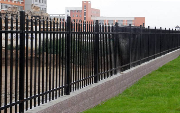 武汉围墙锌钢栏杆生产厂家怎么找